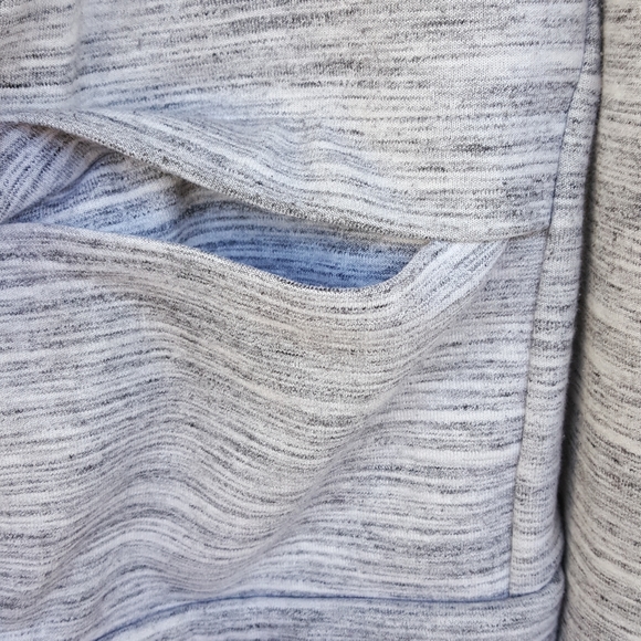 XL FABLETICS GRAY CROPPED WARM UP JACKET - Picture 8 of 10